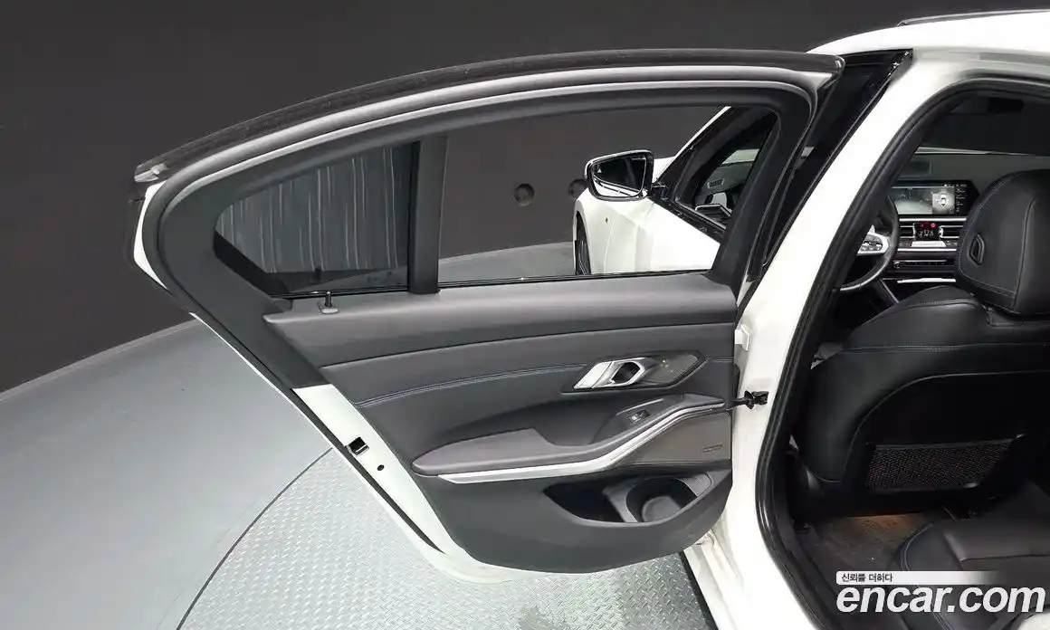 BMW 3 серия 2020 2.0 автомат (гидро), фото 15