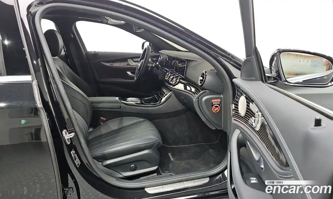 Mercedes-Benz E-Class 2023 3.0 автомат (гидро), фото 24