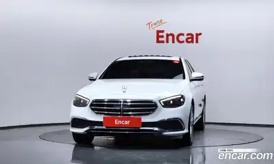 Mercedes-Benz E-Class 2023 1.9 автомат (гидро), миниатюра 3