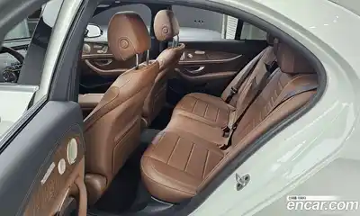 Mercedes-Benz E-Class 2023 2.0 автомат (гидро), миниатюра 11