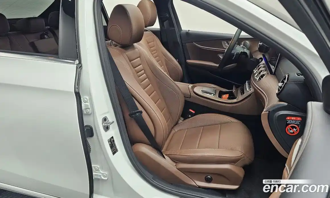 Mercedes-Benz E-Class 2023 2.0 автомат (гидро), фото 12