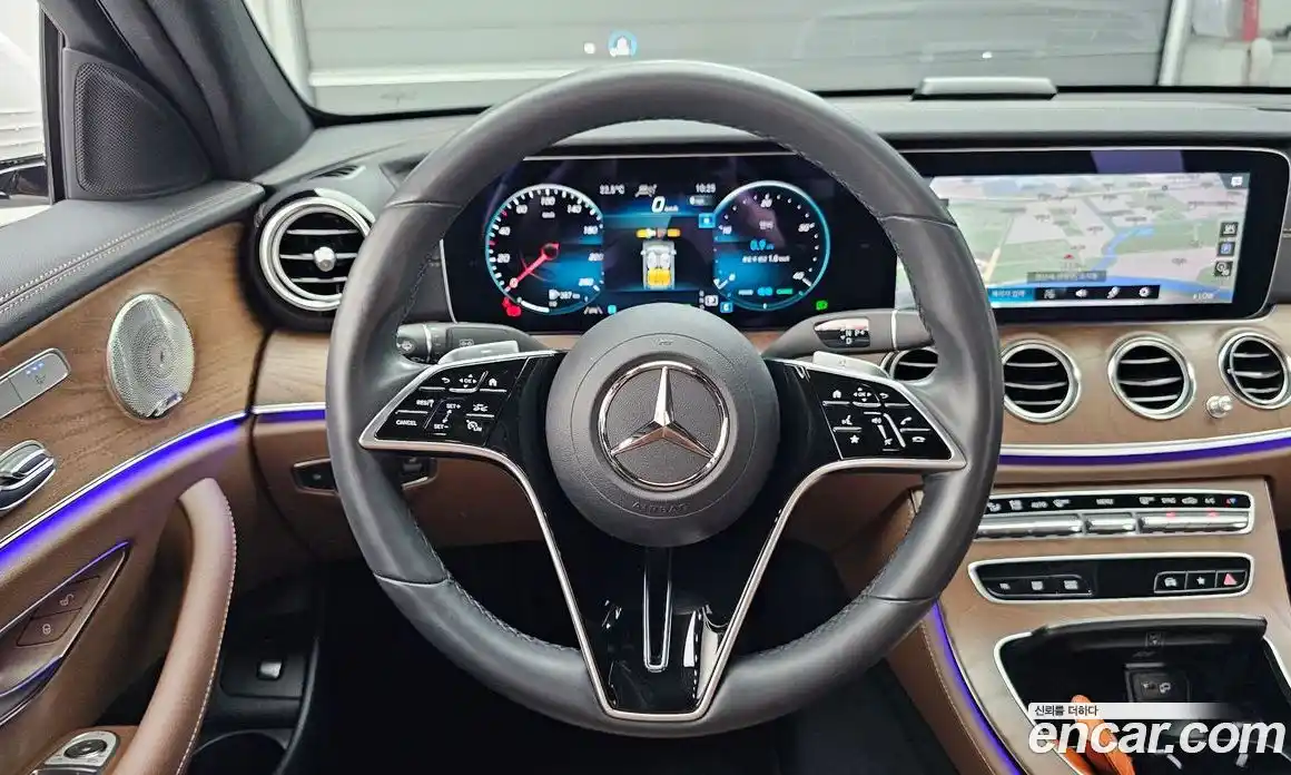 Mercedes-Benz E-Class 2023 2.0 автомат (гидро), фото 13