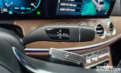 Mercedes-Benz E-Class 2023 2.0 автомат (гидро), миниатюра 9