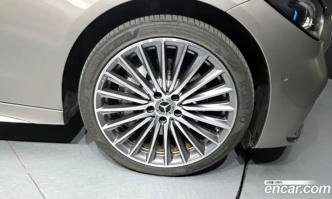 Mercedes-Benz C-Class 2022 2.0 гидро, фото 7 Mercedes-Benz C-Class 2022 2.0 гидро, фото 7