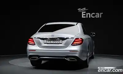 Mercedes-Benz E-Class 2018 2.0 автомат (гидро), миниатюра 4