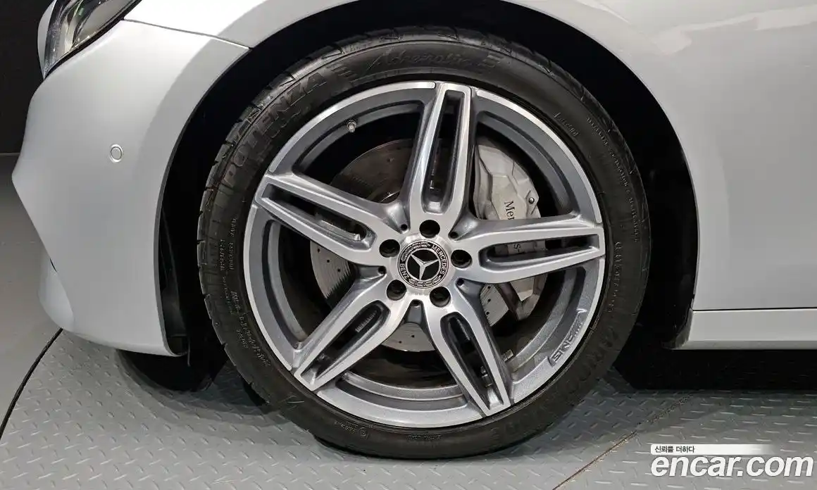 Mercedes-Benz E-Class 2018 2.0 автомат (гидро), фото 5