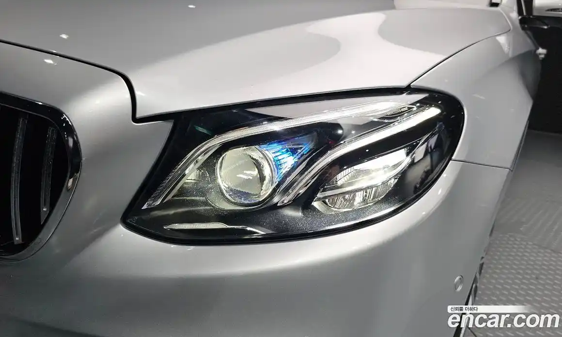 Mercedes-Benz E-Class 2018 2.0 автомат (гидро), фото 8