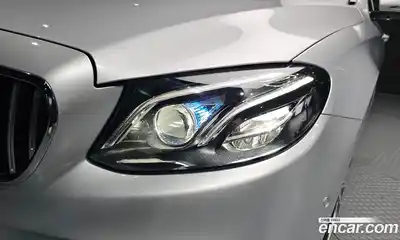 Mercedes-Benz E-Class 2018 2.0 автомат (гидро), миниатюра 8