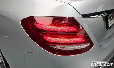 Mercedes-Benz E-Class 2018 2.0 автомат (гидро), миниатюра 9
