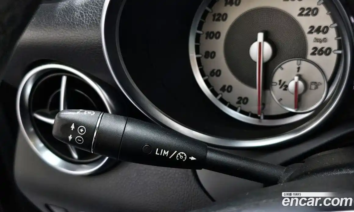 Mercedes-Benz SLK-Class 2012 1.8 гидро, фото 16 Mercedes-Benz SLK-Class 2012 1.8 гидро, фото 16
