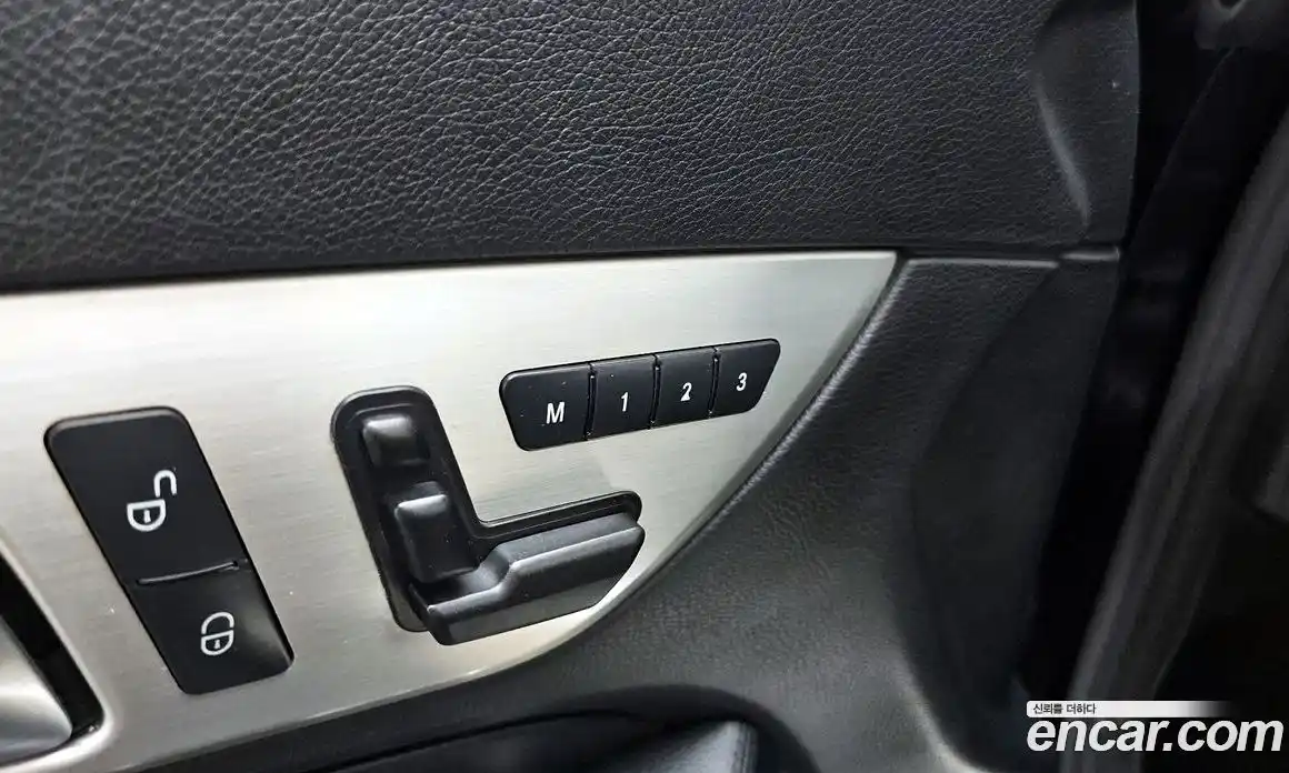 Mercedes-Benz SLK-Class 2012 1.8 гидро, фото 18 Mercedes-Benz SLK-Class 2012 1.8 гидро, фото 18