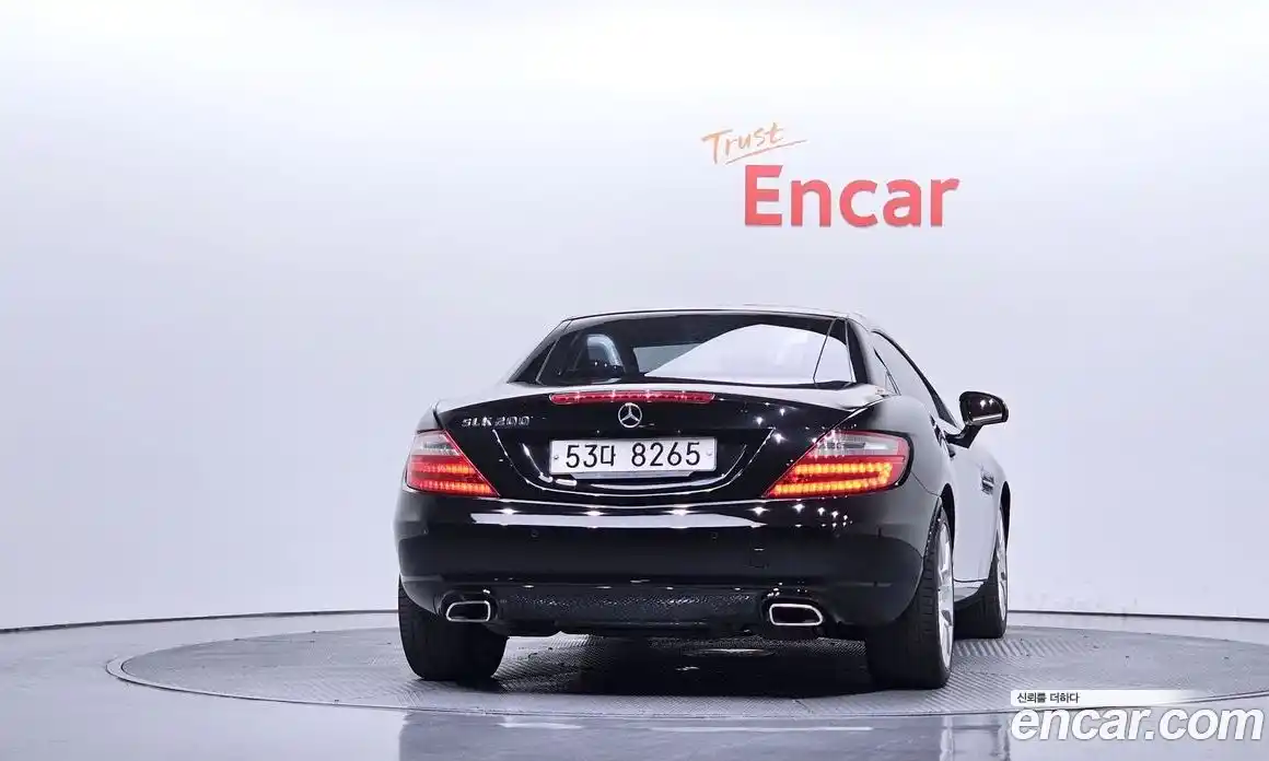 Mercedes-Benz SLK-Class 2012 1.8 гидро, фото 4 Mercedes-Benz SLK-Class 2012 1.8 гидро, фото 4