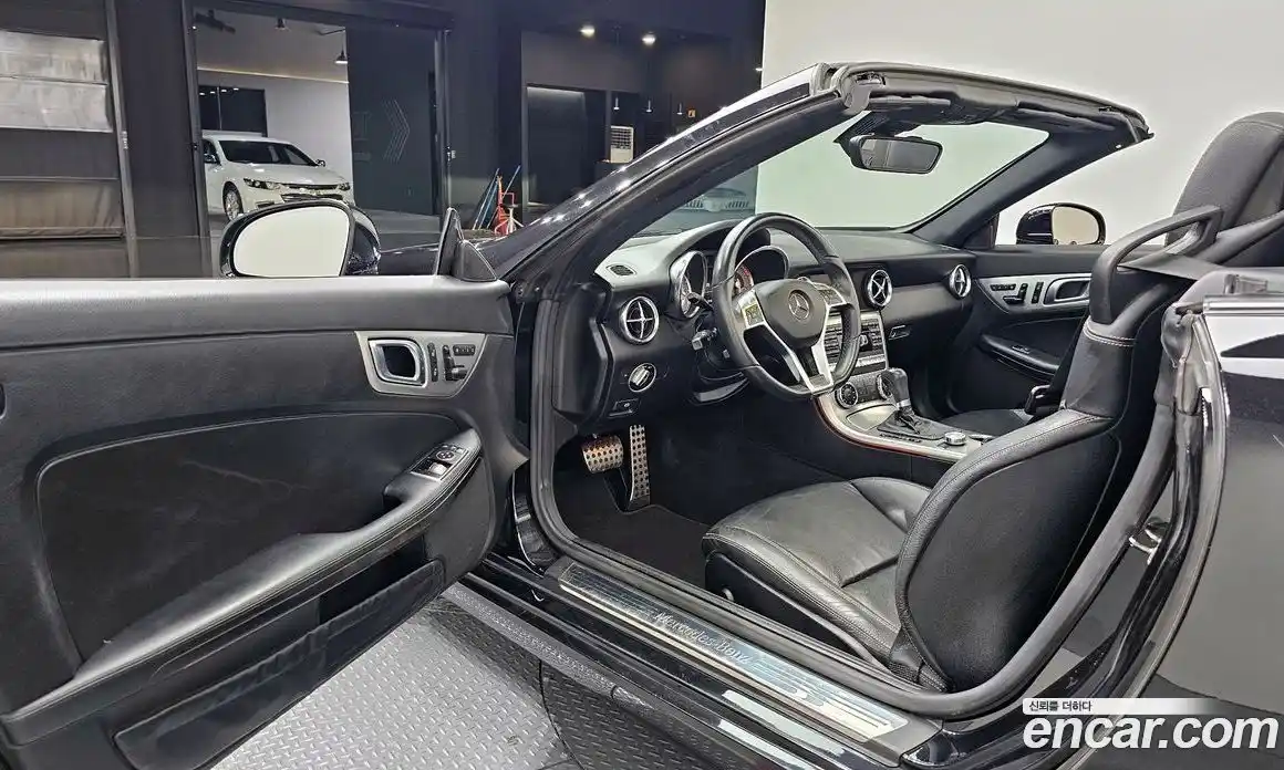 Mercedes-Benz SLK-Class 2012 1.8 гидро, фото 10 Mercedes-Benz SLK-Class 2012 1.8 гидро, фото 10