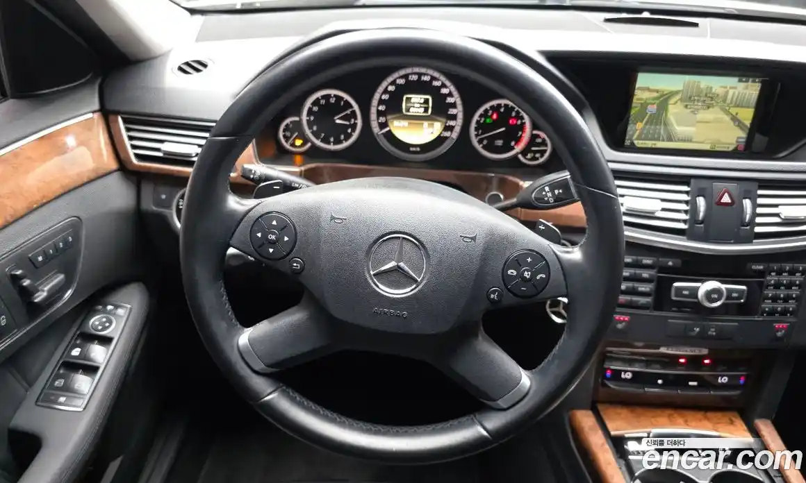 Mercedes-Benz E-Class 2012 3.5 автомат (гидро), фото 13