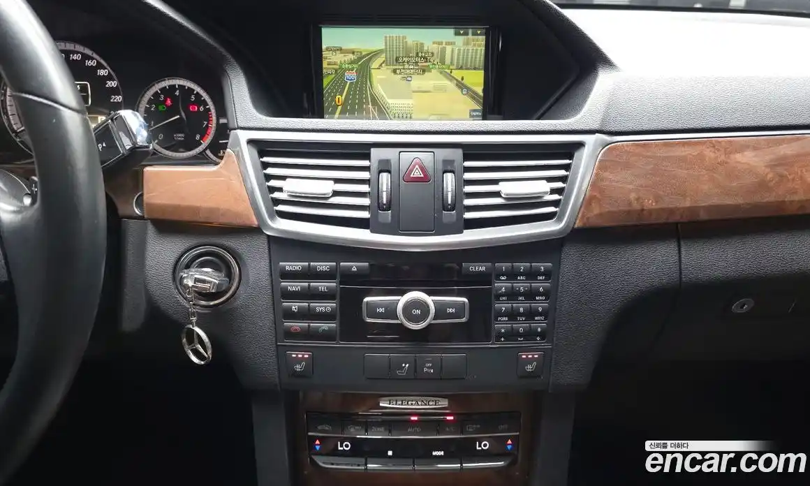 Mercedes-Benz E-Class 2012 3.5 автомат (гидро), фото 14