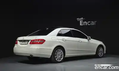 Mercedes-Benz E-Class 2012 3.5 автомат (гидро), миниатюра 2