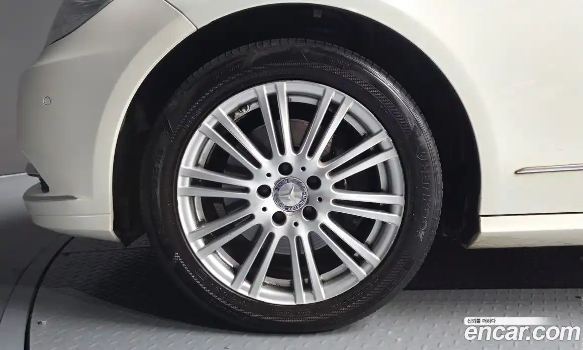 Mercedes-Benz E-Class 2012 3.5 автомат (гидро), фото 5