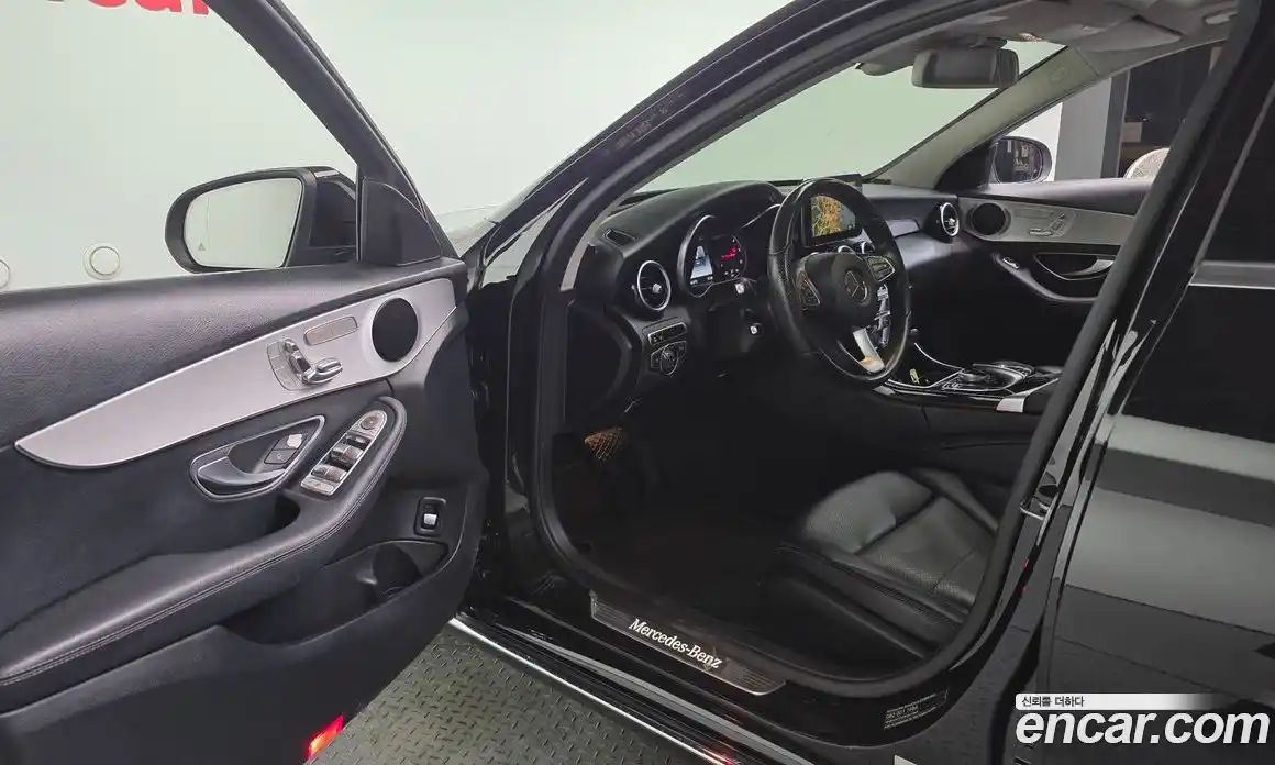 Mercedes-Benz C-Class 2016 2.1 гидро, фото 10 Mercedes-Benz C-Class 2016 2.1 гидро, фото 10