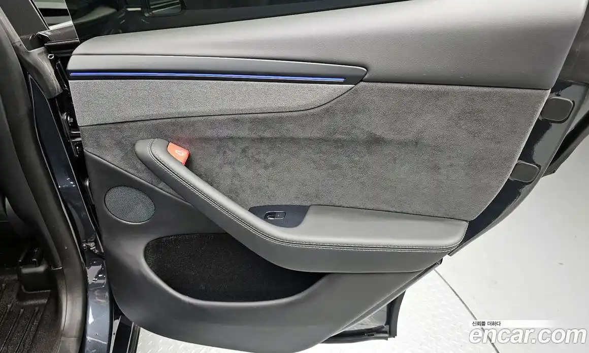 Tesla Model Y 2025 0.4 автомат (гидро), фото 15 Tesla Model Y 2025 0.4 автомат (гидро), фото 15