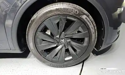 Tesla Model Y 2025 0.4 автомат (гидро), миниатюра 5 Tesla Model Y 2025 0.4 автомат (гидро), миниатюра 5