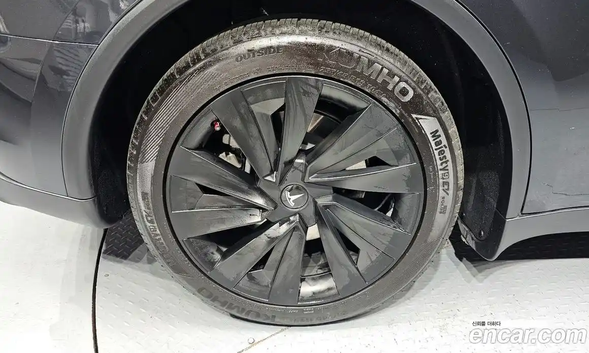 Tesla Model Y 2025 0.4 автомат (гидро), фото 7 Tesla Model Y 2025 0.4 автомат (гидро), фото 7