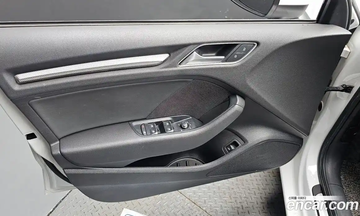 Audi A3 2019 2.0 автомат (гидро), фото 14