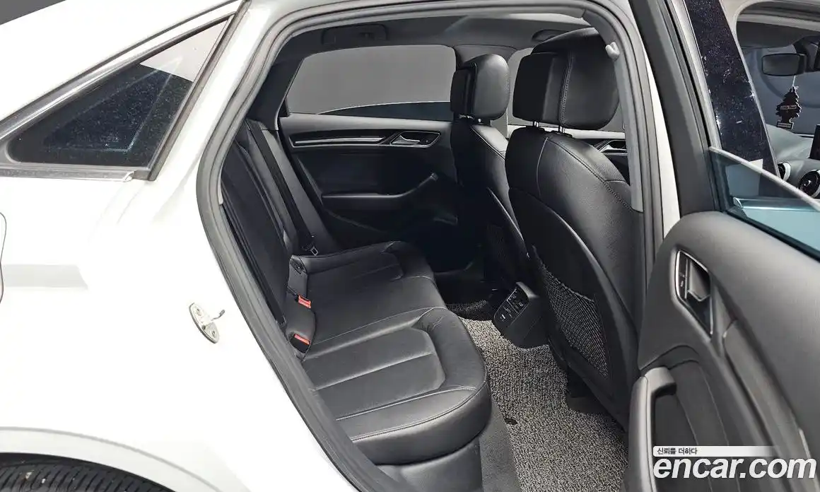 Audi A3 2019 2.0 автомат (гидро), фото 17