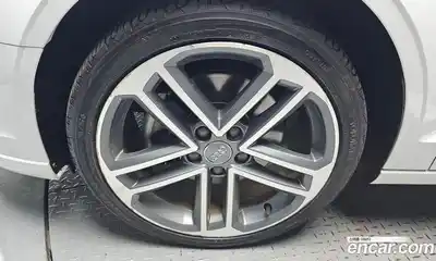 Audi A3 2019 2.0 автомат (гидро), миниатюра 5