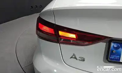 Audi A3 2019 2.0 автомат (гидро), миниатюра 9
