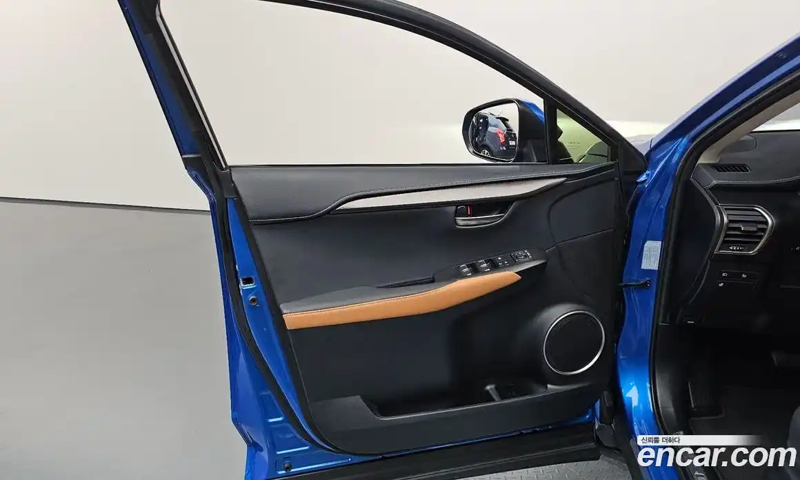 Lexus NX 2019 2.5 автомат (гидро), фото 14 Lexus NX 2019 2.5 автомат (гидро), фото 14