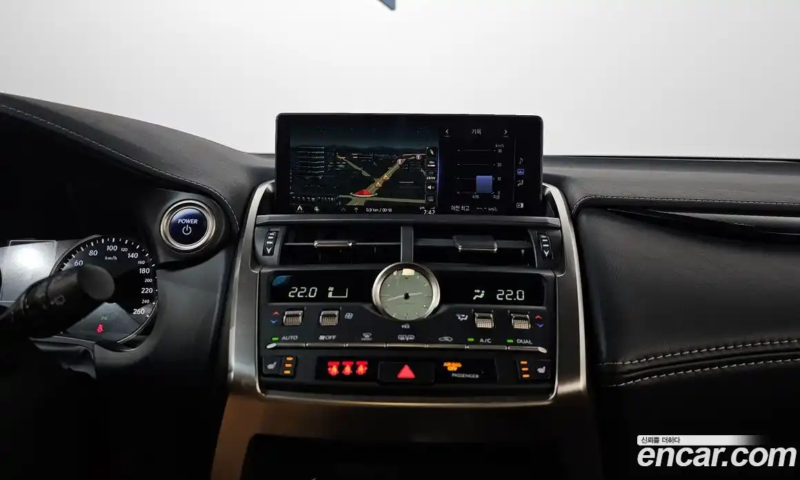 Lexus NX 2019 2.5 автомат (гидро), фото 19 Lexus NX 2019 2.5 автомат (гидро), фото 19