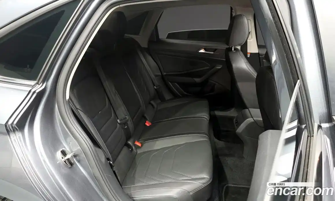 Volkswagen Jetta 2021 1.4 автомат (гидро), фото 11