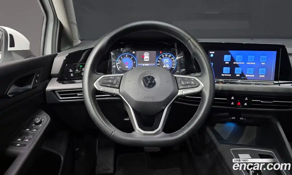 Volkswagen Golf 2022 2.0 автомат (гидро), фото 13