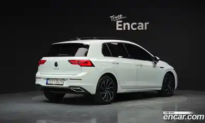 Volkswagen Golf 2022 2.0 автомат (гидро), миниатюра 2