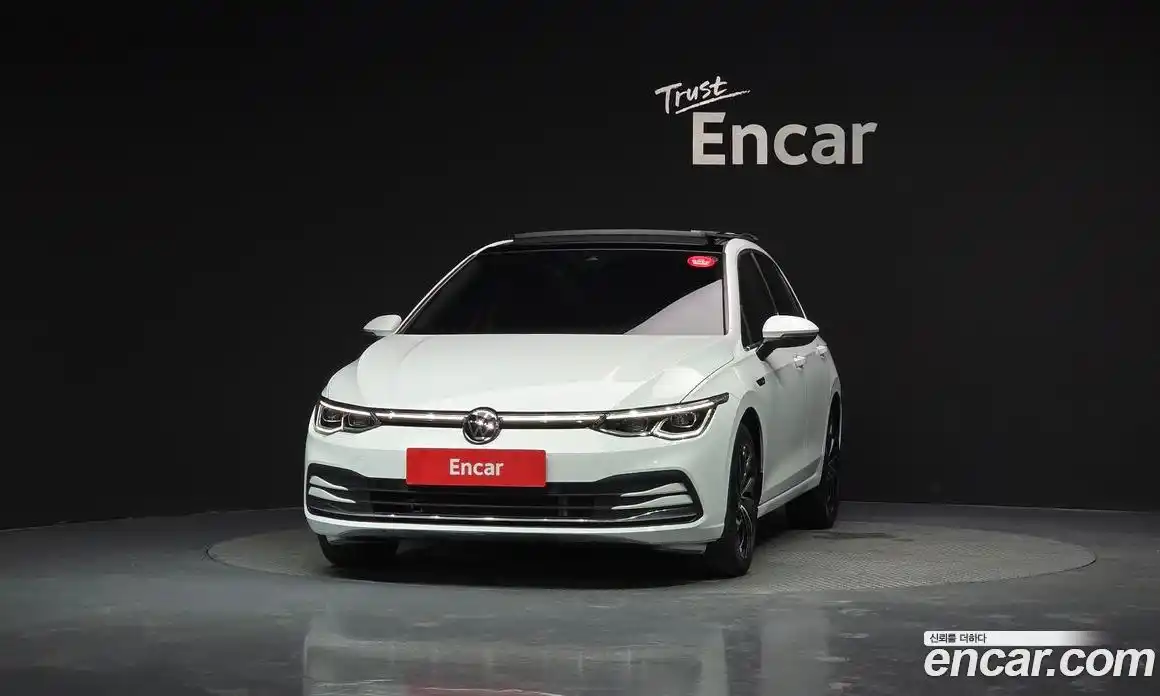 Volkswagen Golf 2022 2.0 автомат (гидро), фото 3