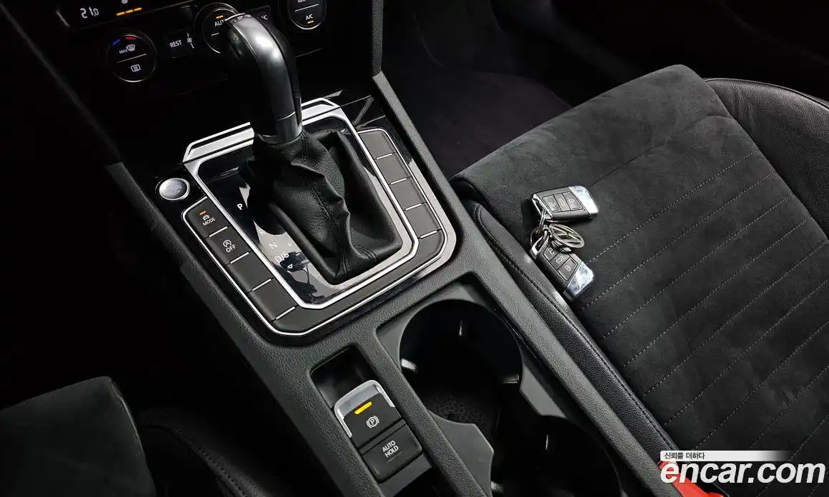 Volkswagen Passat 2018 2.0 автомат (гидро), фото 12