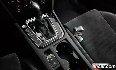Volkswagen Passat 2018 2.0 автомат (гидро), миниатюра 12