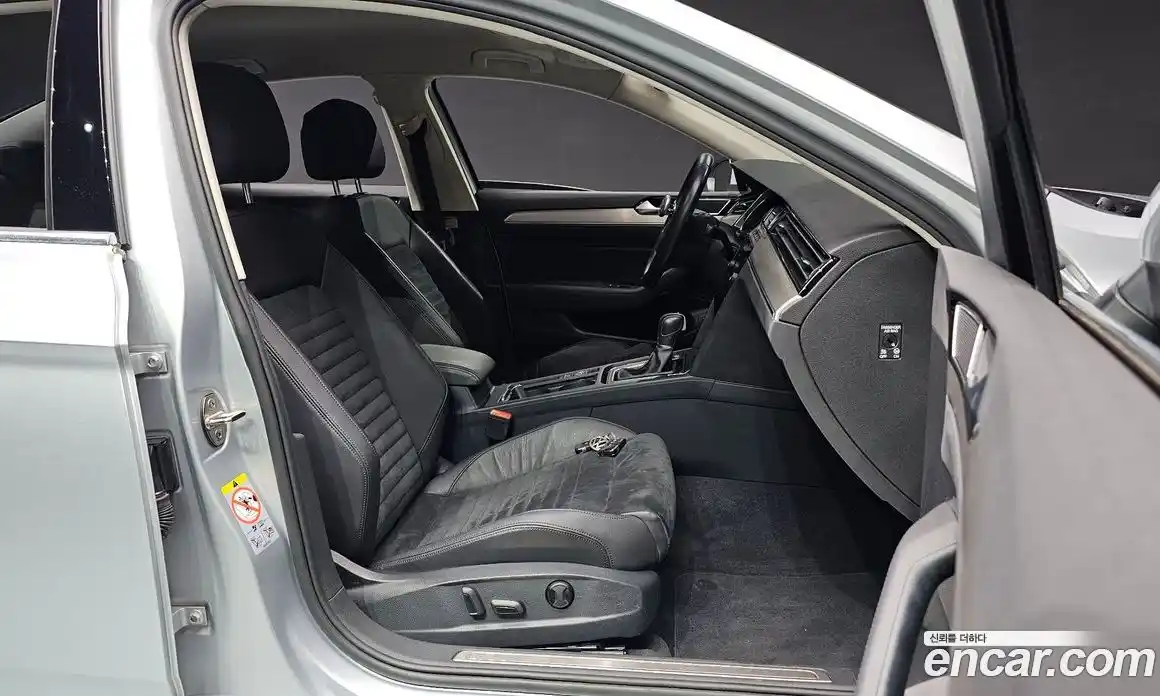 Volkswagen Passat 2018 2.0 автомат (гидро), фото 16