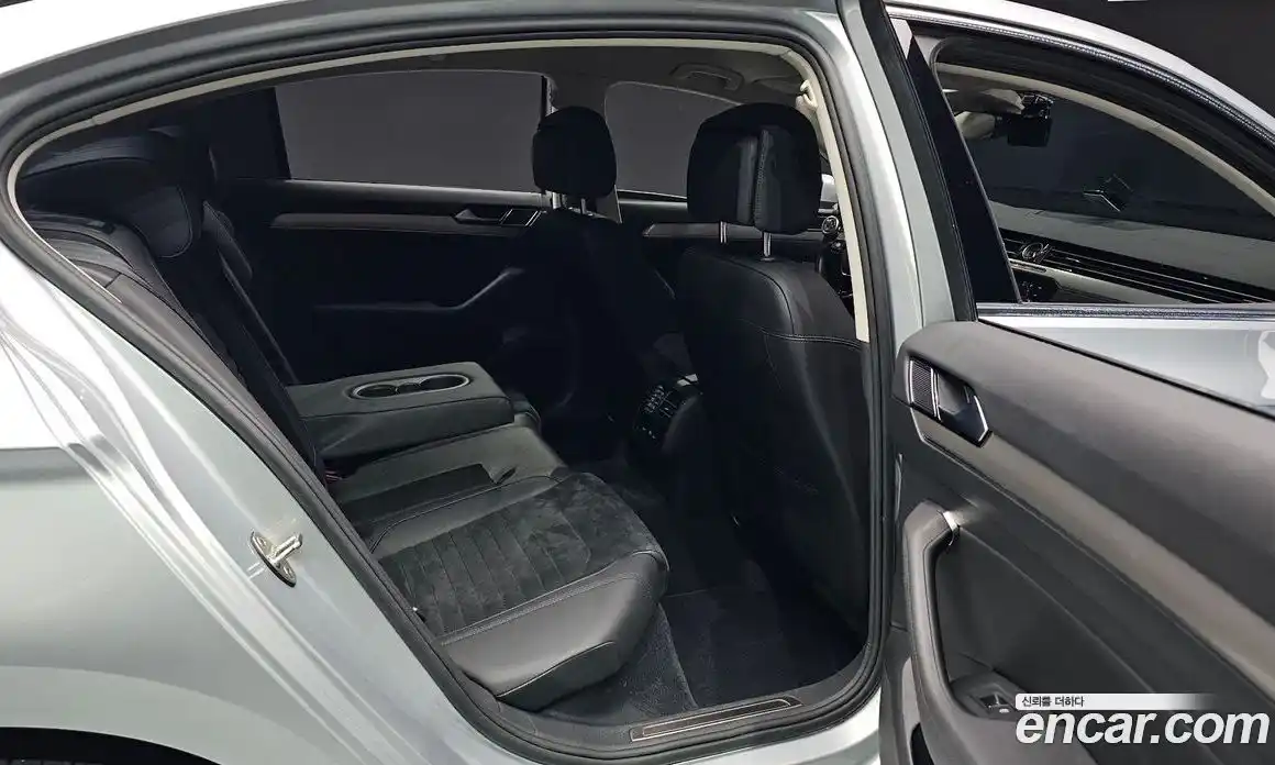 Volkswagen Passat 2018 2.0 автомат (гидро), фото 17