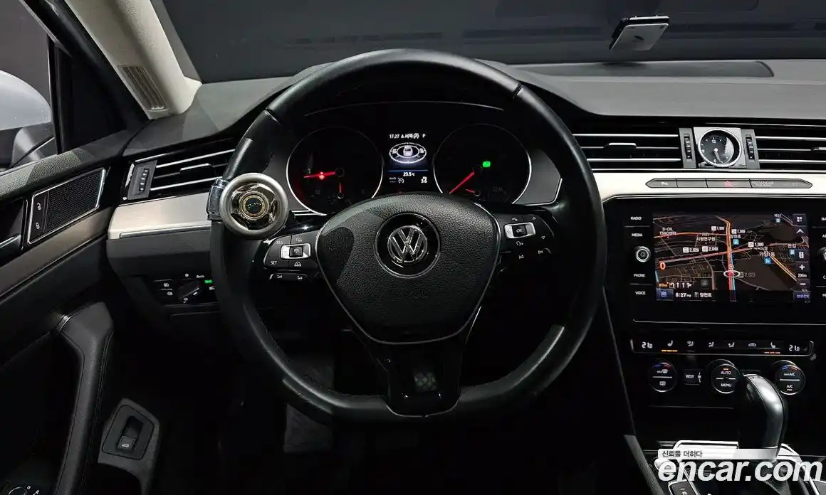 Volkswagen Passat 2018 2.0 автомат (гидро), фото 18