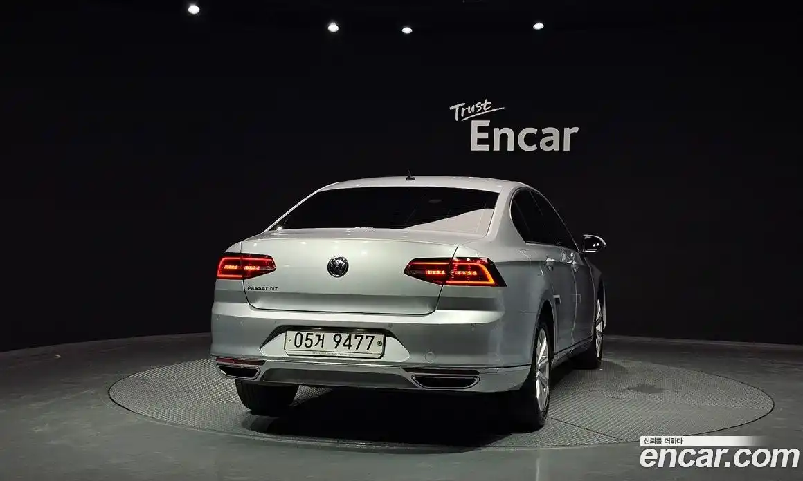 Volkswagen Passat 2018 2.0 автомат (гидро), фото 4