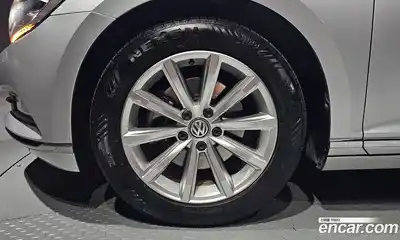 Volkswagen Passat 2018 2.0 автомат (гидро), миниатюра 5