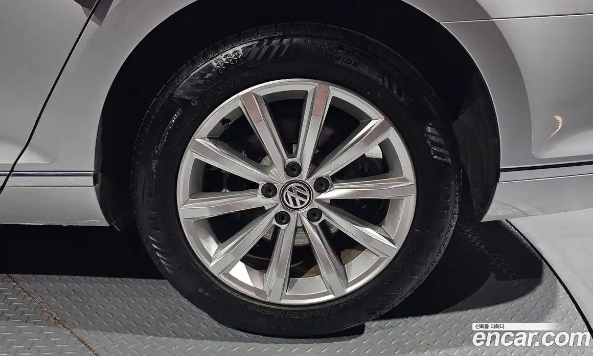 Volkswagen Passat 2018 2.0 автомат (гидро), фото 7