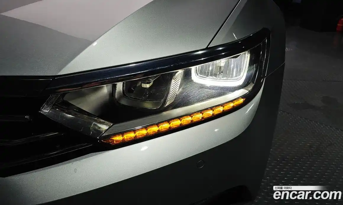 Volkswagen Passat 2018 2.0 автомат (гидро), фото 8