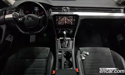Volkswagen Passat 2018 2.0 автомат (гидро), миниатюра 10