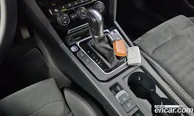 Volkswagen Passat 2018 2.0 автомат (гидро), миниатюра 12