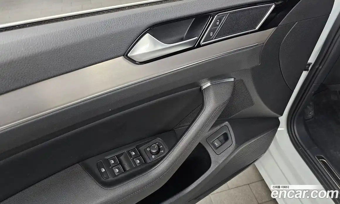 Volkswagen Passat 2018 2.0 автомат (гидро), фото 23
