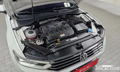 Volkswagen Passat 2018 2.0 автомат (гидро), миниатюра 6