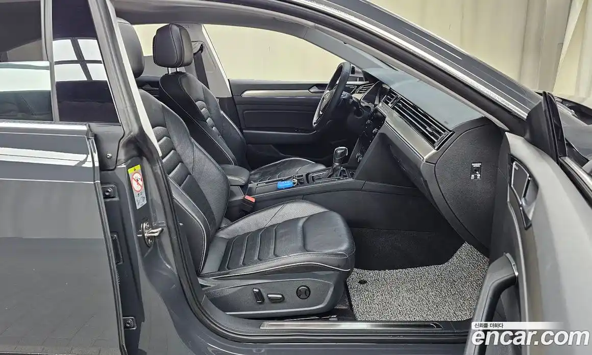 Volkswagen Arteon 2019 2.0 автомат (гидро), фото 16