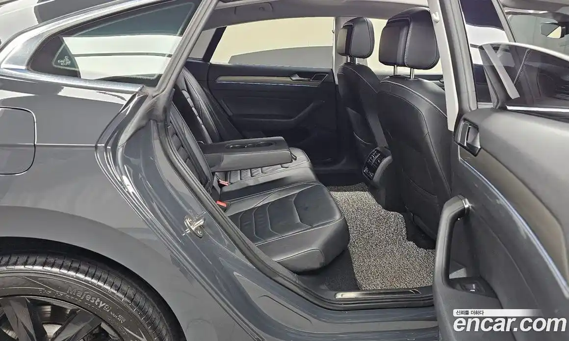 Volkswagen Arteon 2019 2.0 автомат (гидро), фото 17